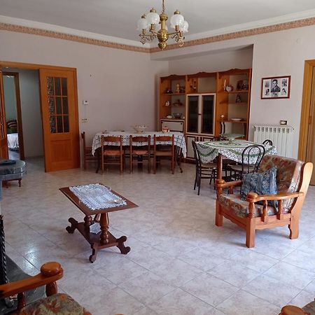 Bed and Breakfast Montagne Rocciose Frascineto Exterior foto