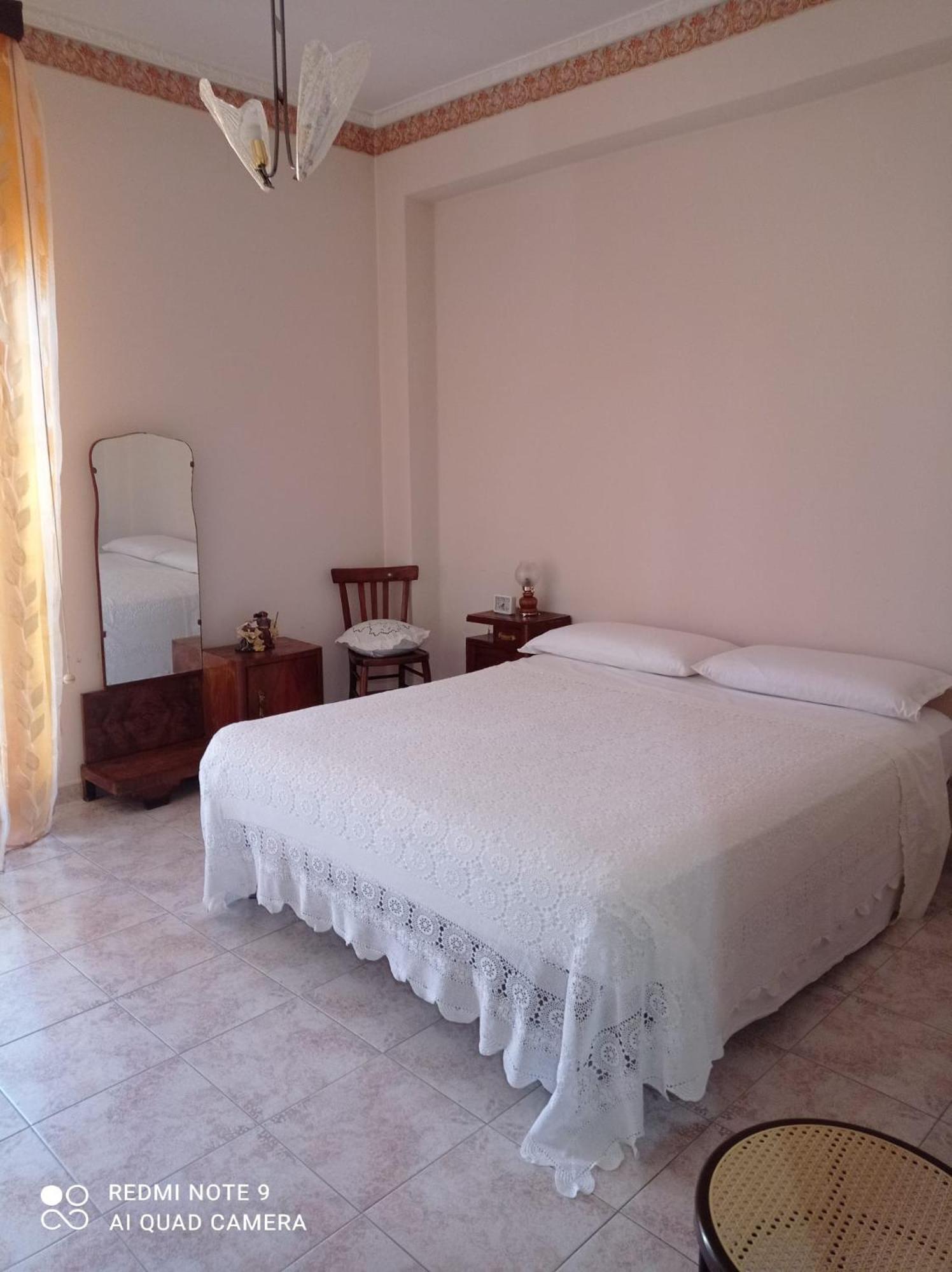 Bed and Breakfast Montagne Rocciose Frascineto Exterior foto